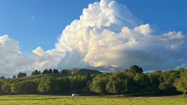 Awan cumulonimbus. [Pexels]